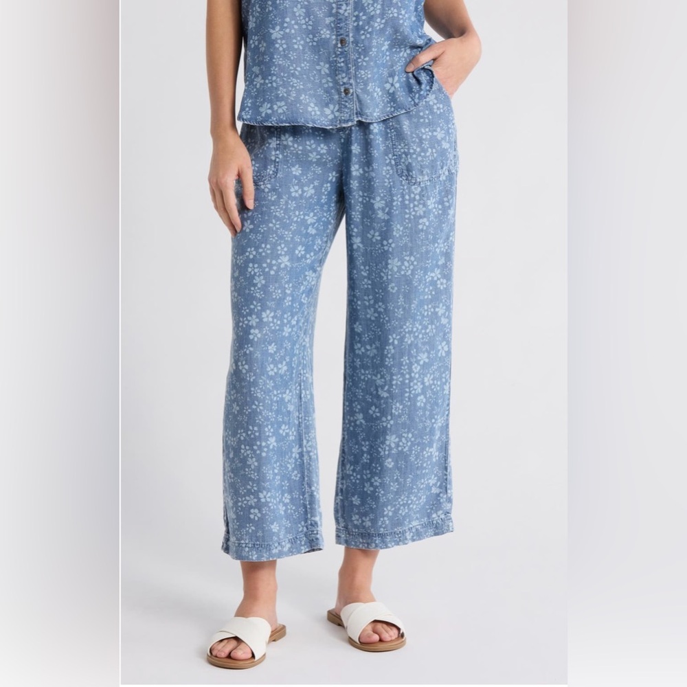 Sorrento Wide Leg Pants
Splendid In: Floral Indigo Blue